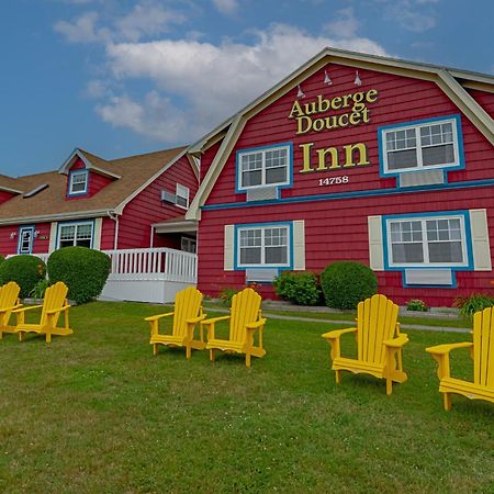 Auberge Doucet Inn Cheticamp Exterior photo